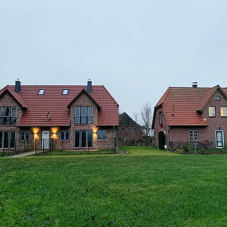 Apartment Sonnerwachen: Cozy Retreat For Two In Vollerwiek