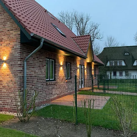 Sonnerwachen: Cozy Retreat For Two In Vollerwiek